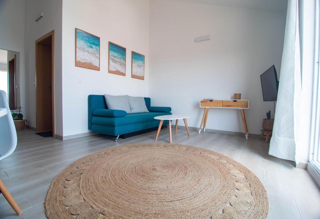 Sunny Apartment *
